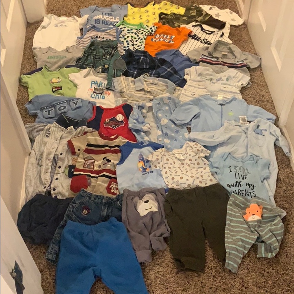 Boys 0-3 month clothes lot